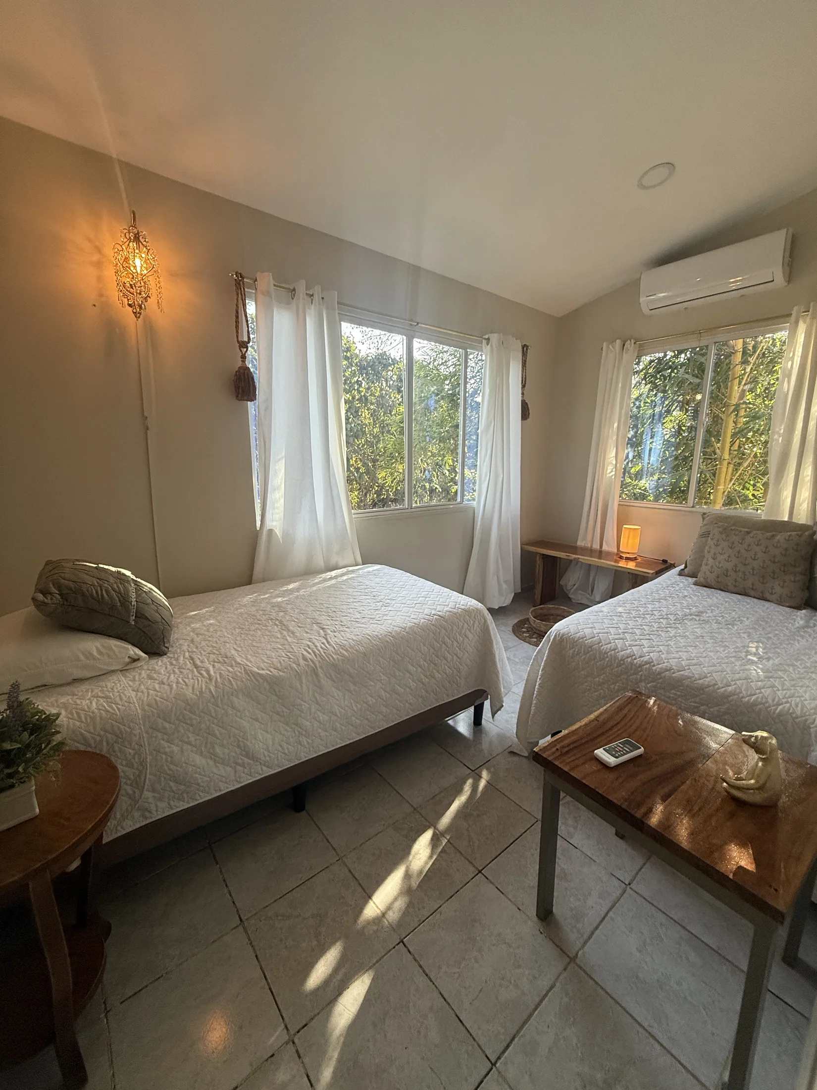 Twin bedroom